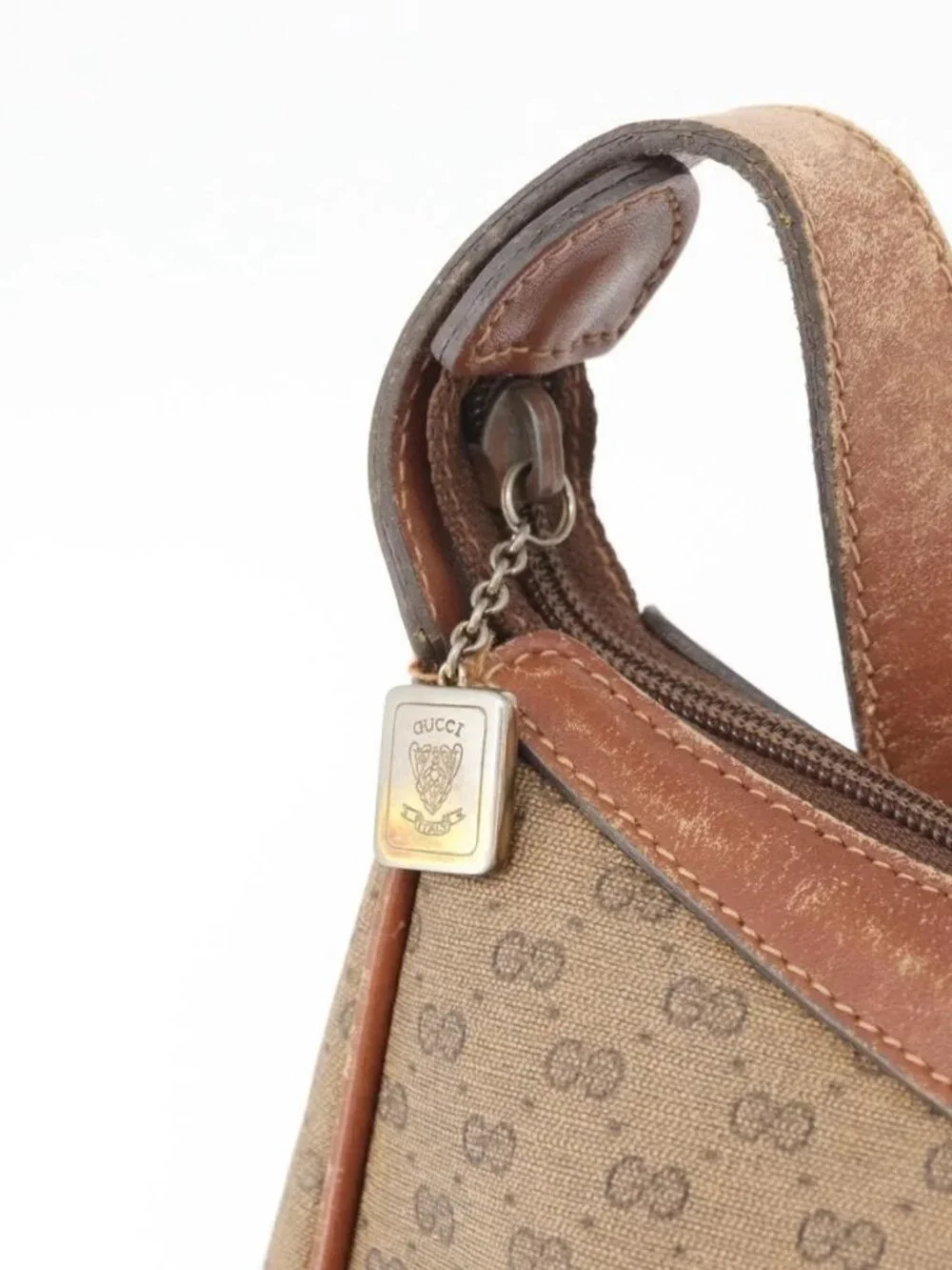 Gucci brand	gucci color	beige